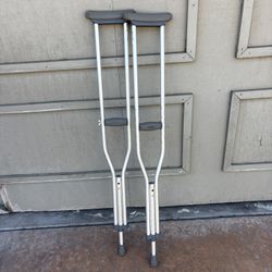 Crutches 