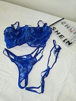 SHEIN Blue Floral Lace Lingerie Set