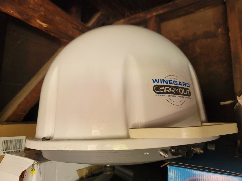 Winegard Carryout Portable Satellite TV Antennae