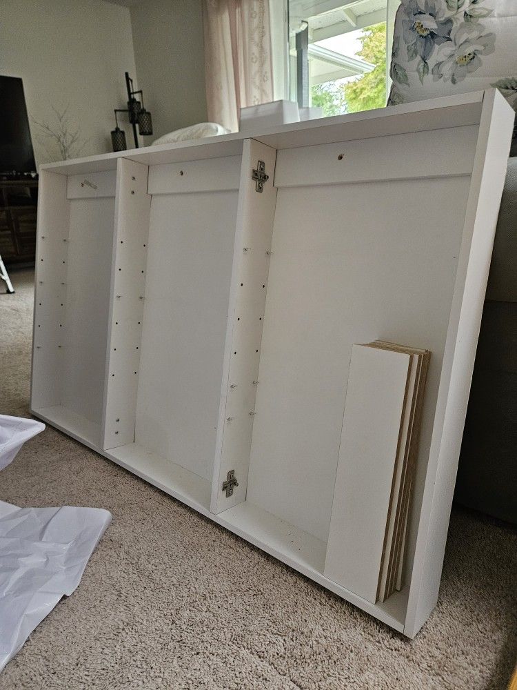Free - Vanity Cabinet 3 Way Mirror