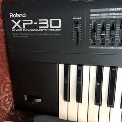 Roland Xoom-30