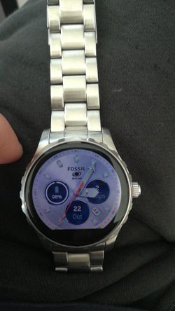 FOSSIL smartwatch barely used in great shape
