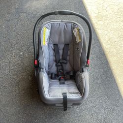 Graco  Infant Car seat 