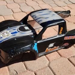 Traxxas UDR body