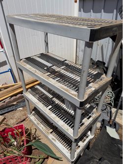 Free Keter plastic shelf