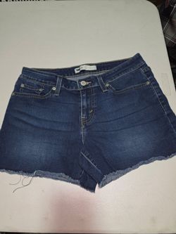 Levi's shorts size 8