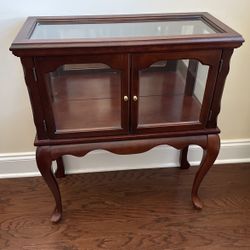 CURIO Cabinet And mirror