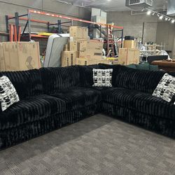 Rich Black Comfy Sectional 