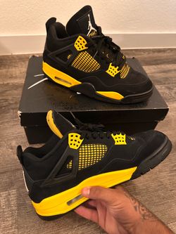 Jordan 4 thunder