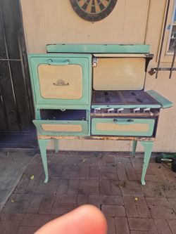 SunRay antique stove