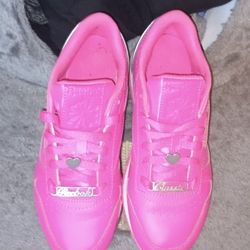 6 1/2  Size Hot Pink Reebok Woman's Shoe.. 