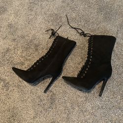 Black Fashion Nova Boots 7.5