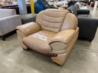 Red Wood Smile Tan Ribbed Leather XL Chair
