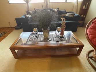 Coffee Table And Sofa Set