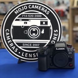 Panasonic Lumix GH6 