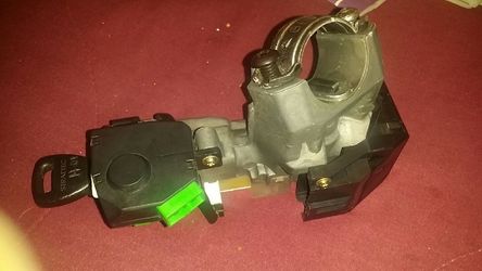 1(contact info removed) Honda Civic Ignition Switch with key.