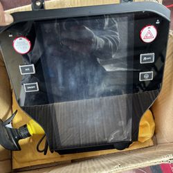 Used  11.8-inch screen for a Ford Mustang from the years 2015 to 2021. Make An Offer