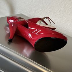 Beautiful Brand New Patent Red Sandals, Size 6