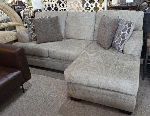 New Comfortable Reversible Sofa Chaise (Sectional)