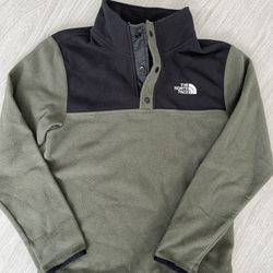 Kids North face Pullover - Size M (10/12)