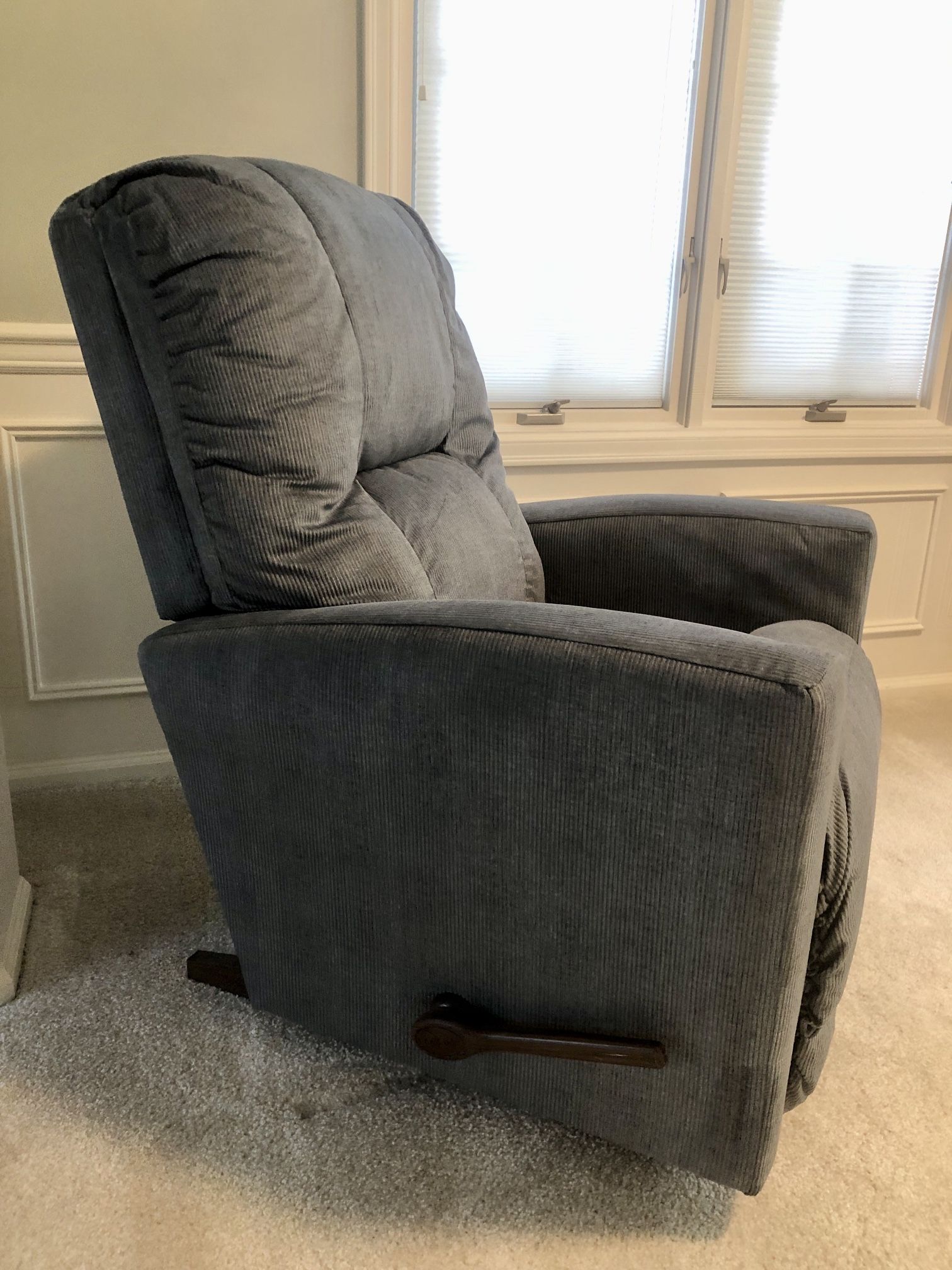 La-Z-Boy recliner in great condition!