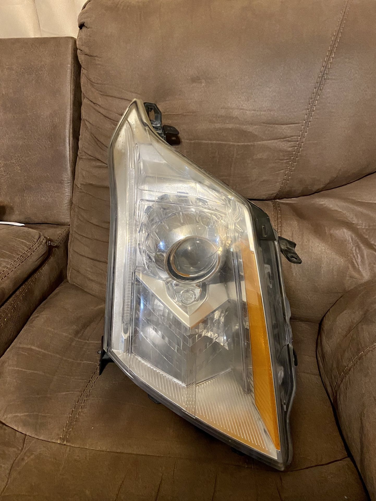 cadillac srx right headlight