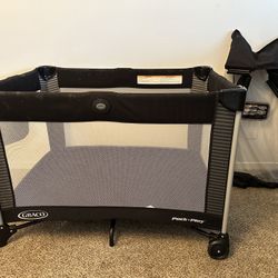 Graco Pack N Play On The Go Zip DLX playard 