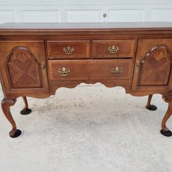 Buffet / Sideboard
