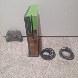 Minecraft Xbox One S and Controller