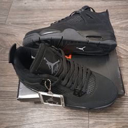Air Jordan 4s Size 6
