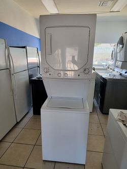 GE Stackable Washer & Dryer 24" Electric 220 V.