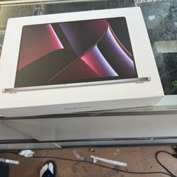 MacBook Pro 16” 2021 M1 Pro 16GB 512GB SSD 100% Battery 3 Cycles (Certified Refurb)