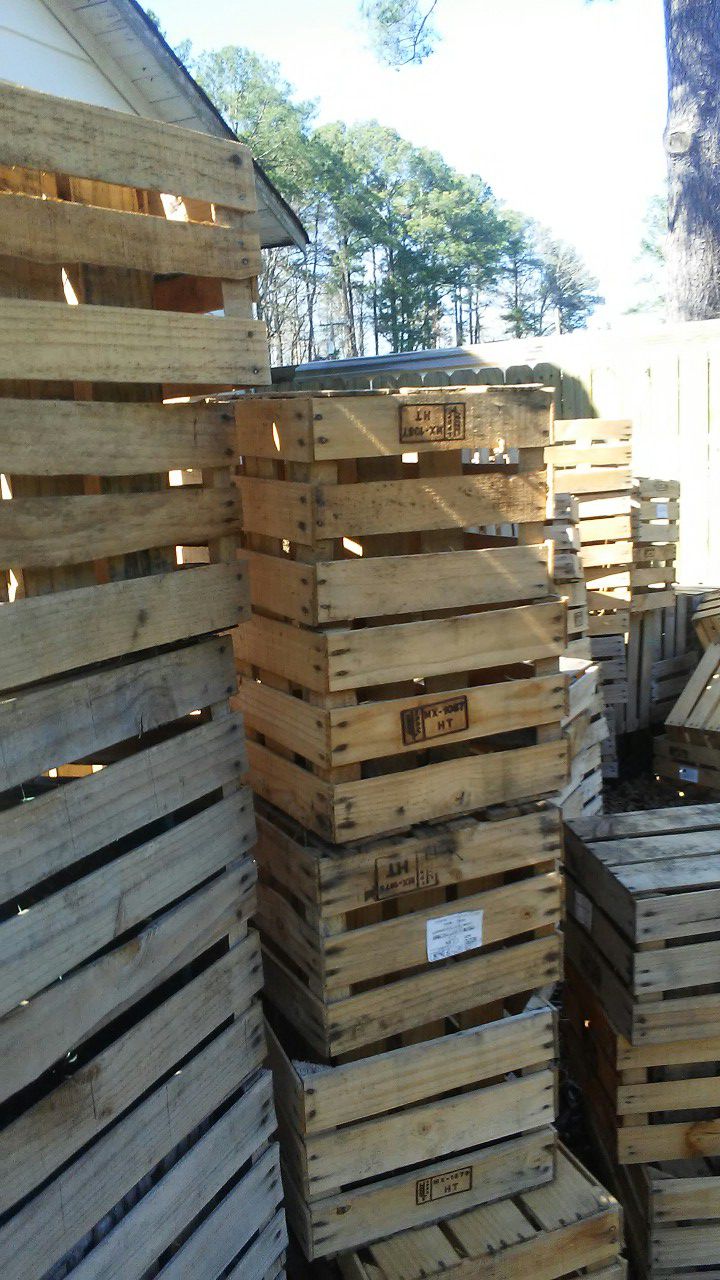 Wooden crates 10 dollars each