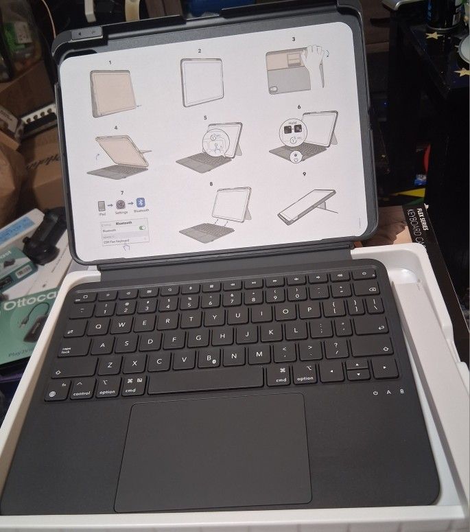 Detachable Keyboard With Case