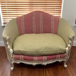 Antique sofa Cabriole Style. 💕 Please Read description