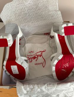 Christian Louboutin patent Leather Heel (Size 11W)