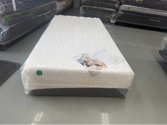 TWIN SIZE MEMORY FOAM MATTRESS
