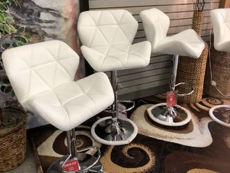 4 adjustable swivel bar stools