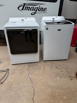 Maytag Washer and Dryer Set