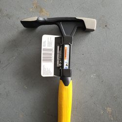 New Bricklayer Hammer 20 oz
