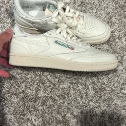 Reebok Vintage Woman’s 8.5