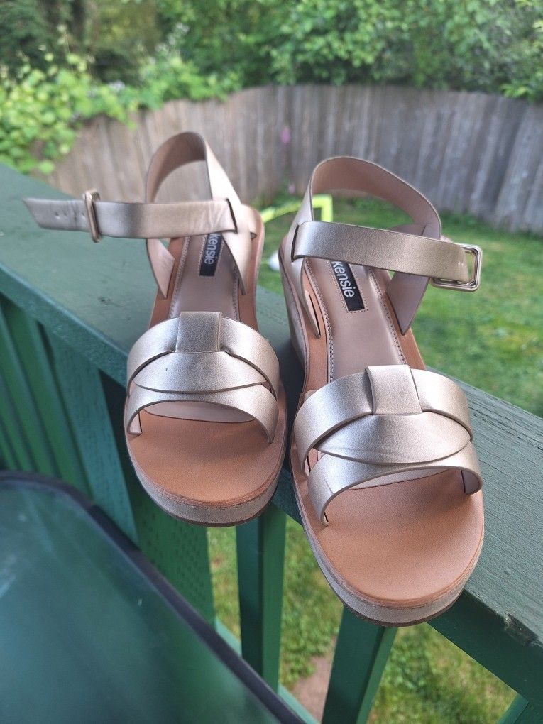 Kensie Gold Wedge Shoes