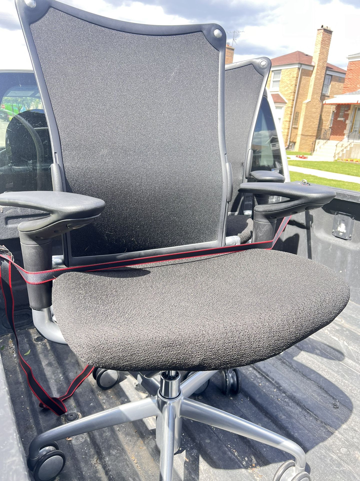 Allsteel #19 Style Sum Chair, All Features, 4-Way Adjustable Arms