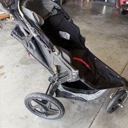 BOB Gear Revolution Flex 3.0 Jogging Stroller - Graphite Black: 75 lb Capacity, Canopy, Infant Car Seat Compatible