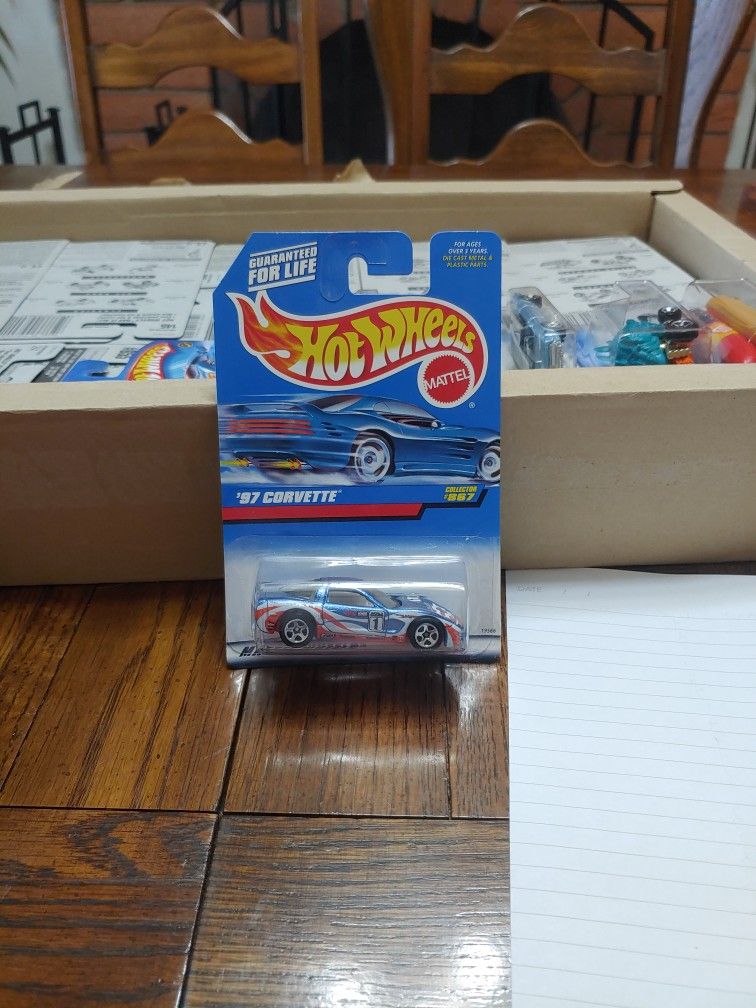 Hot Wheels #867 97 Corvette