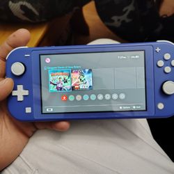 Nintendo Switch Lite W/ Games & Controller 