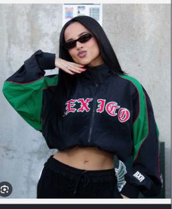 Born raised Mexico wind breaker size small