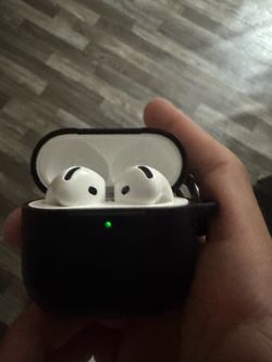 AirPod 4
