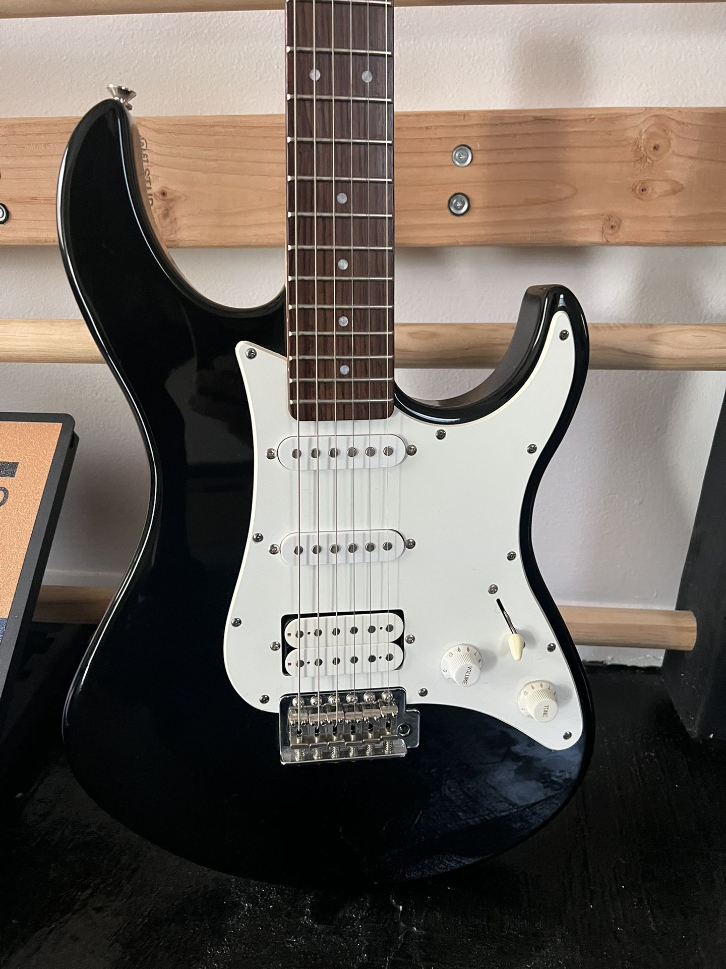 Yamaha Pacifica Electric Guitar