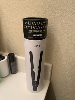 Hair straightener